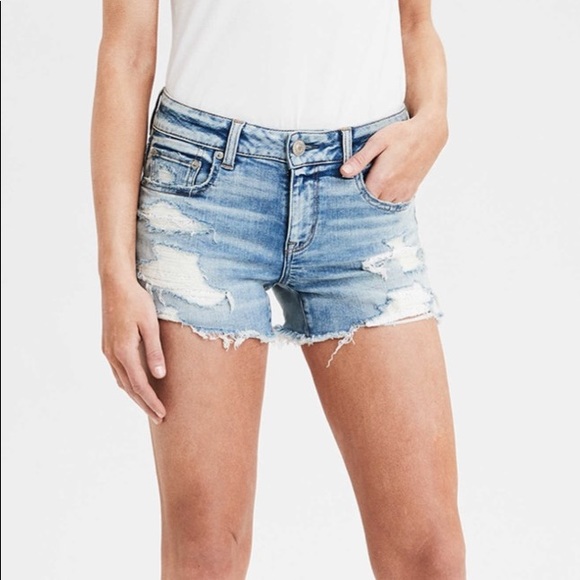 American Eagle Lightwash Jean Shorts - Picture 3 of 7